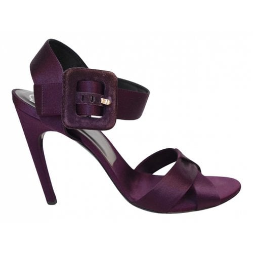 Pre-owned Roger Vivier Cloth Sandal In Purple
