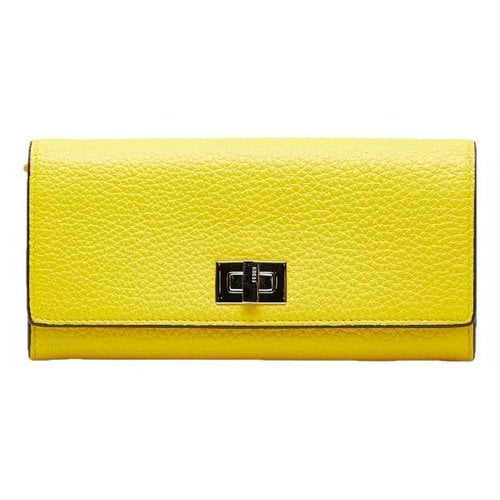 Pre-owned Fendi Leather Wallet In Yellow