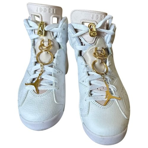 Pre-owned Jordan Leather Trainers In White