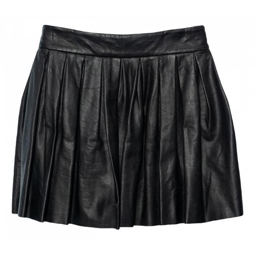 Pre-owned Alice And Olivia Leather Mini Skirt In Black