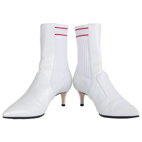 Pre-owned Fendi Leather Ankle Boots In White