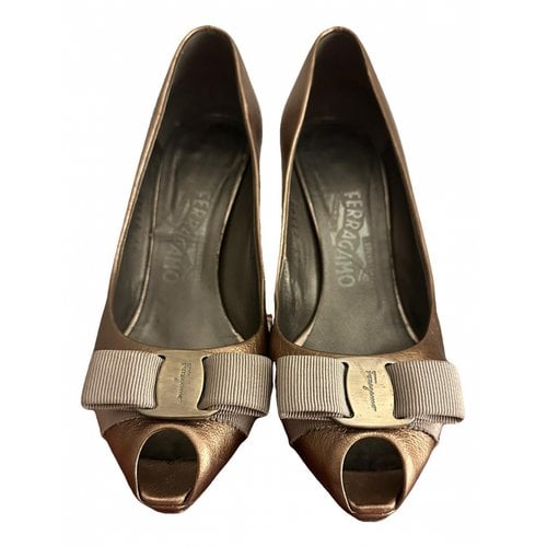 Pre-owned Ferragamo Leather Heels In Metallic