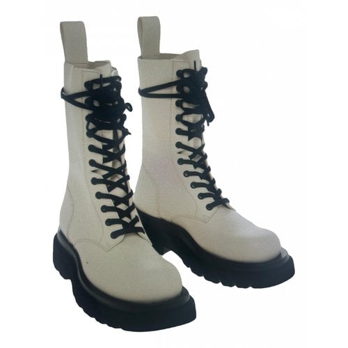 Pre-owned Bottega Veneta Leather Ankle Boots In White