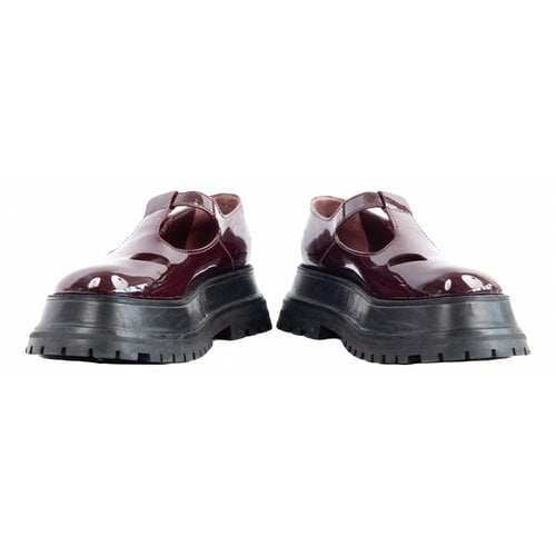 Pre-owned Burberry Patent Leather Flats In Burgundy