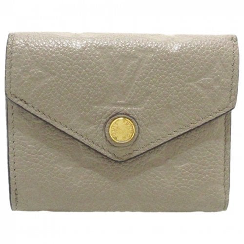 Pre-owned Louis Vuitton Leather Purse In Grey