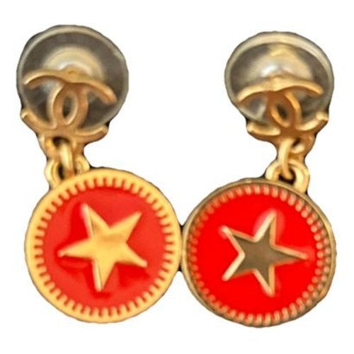 Pre-owned Chanel Cc Earrings In Red