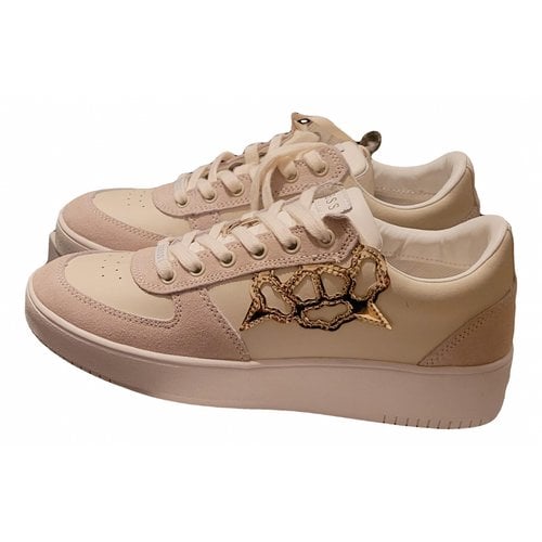 Pre-owned Guess Trainers In Beige