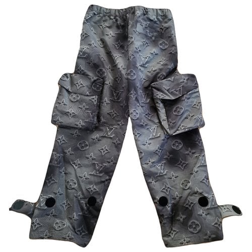 Pre-owned Louis Vuitton Trousers In Grey