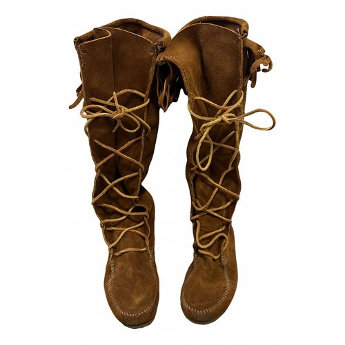 Pre-owned Minnetonka Boots In Camel