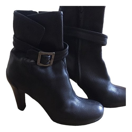 Pre-owned Hugo Boss Leather Ankle Boots In Black