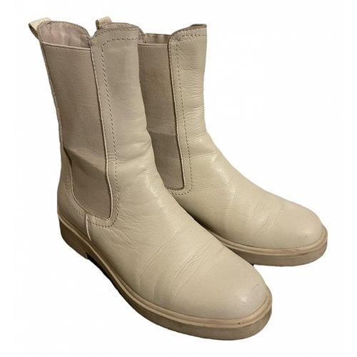 Pre-owned Stefanel Leather Ankle Boots In Ecru