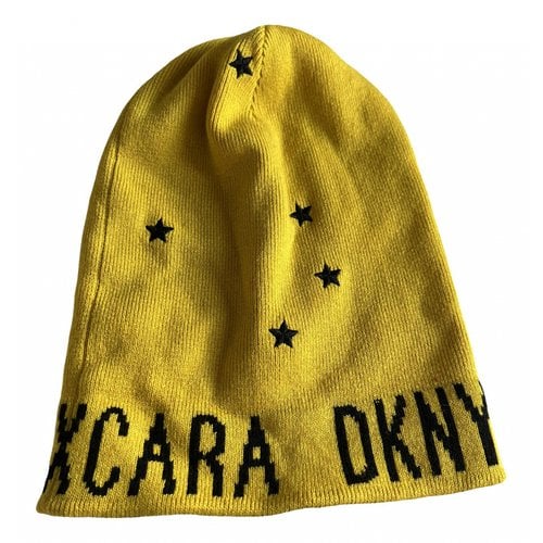 Pre-owned Dkny Cashmere Cap In Yellow