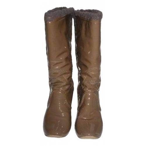 Pre-owned Marc Jacobs Patent Leather Boots In Beige