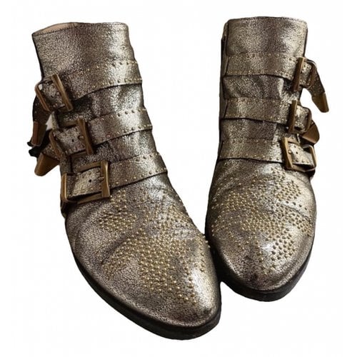 Pre-owned Chloé Susanna Leather Ankle Boots In Gold