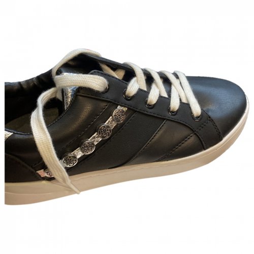 Pre-owned Guess Leather Trainers In Black