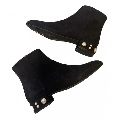 Pre-owned Stuart Weitzman Boots In Black