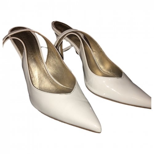 Pre-owned Aldo Castagna Patent Leather Heels In White