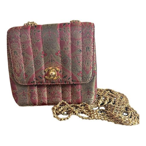 Pre-owned Chanel Handbag In Red