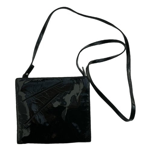 Pre-owned Jil Sander Tangle Patent Leather Crossbody Bag In Black