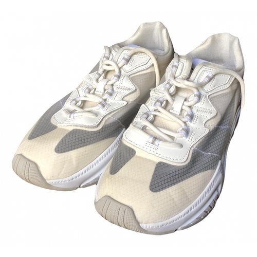 Pre-owned Roberto Cavalli Low Trainers In White