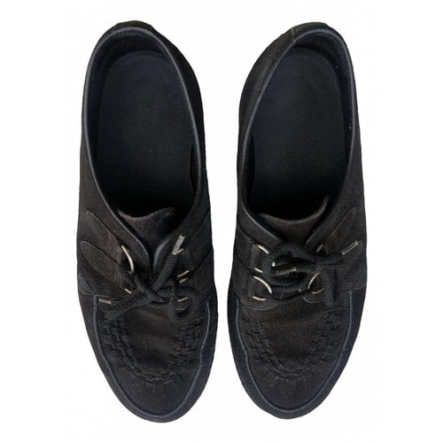 Pre-owned Underground Leather Low Trainers In Black