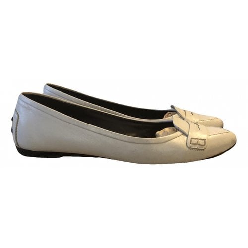 Pre-owned Tod's Leather Ballet Flats In White