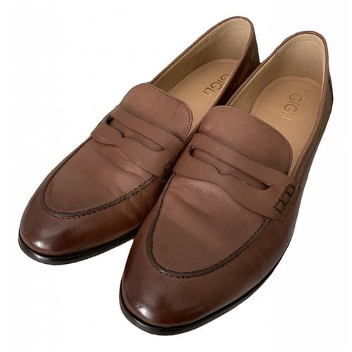 Pre-owned Romeo Gigli Leather Flats In Brown