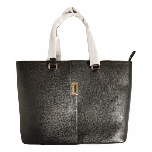 Pre-owned Lancel Lola Leather Tote In Black