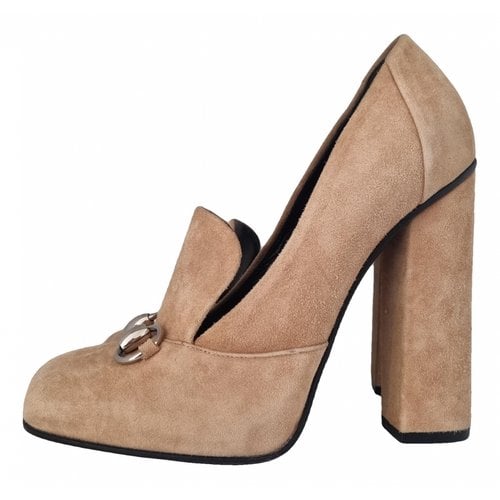Pre-owned Gucci Marmont Heels In Beige