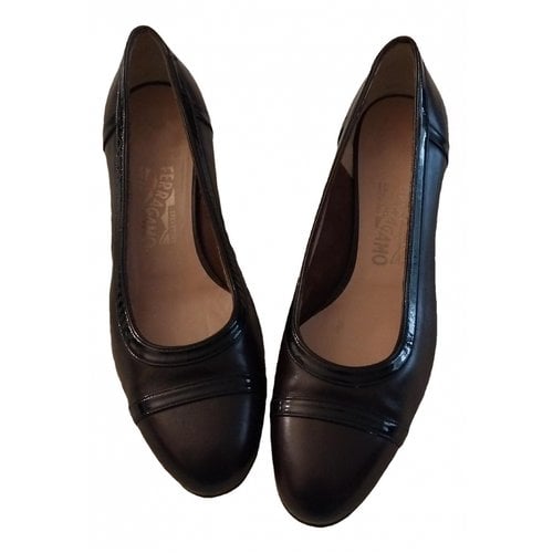 Pre-owned Ferragamo Leather Ballet Flats In Brown
