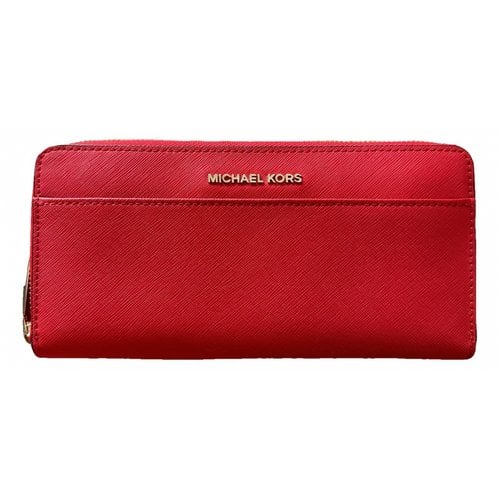 Pre-owned Michael Kors Jet Set Leather Wallet In Red