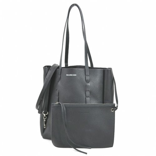 Pre-owned Balenciaga Day Leather Handbag In Black