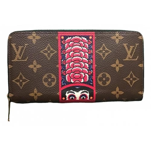 Pre-owned Louis Vuitton Zippy Cloth Clutch In Brown