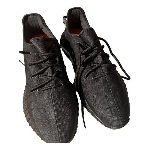 Pre-owned Yeezy X Adidas Cloth Low Trainers In Black