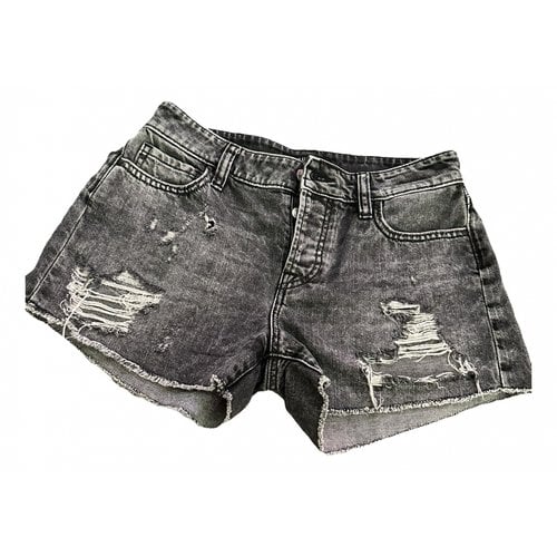 Pre-owned Guess Shorts In Grey