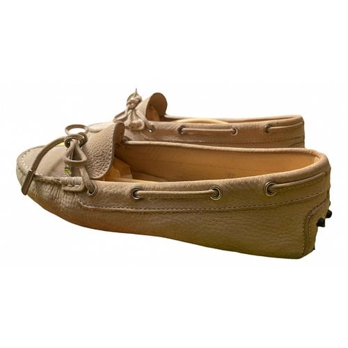 Pre-owned Tod's Gommino Flats In Beige