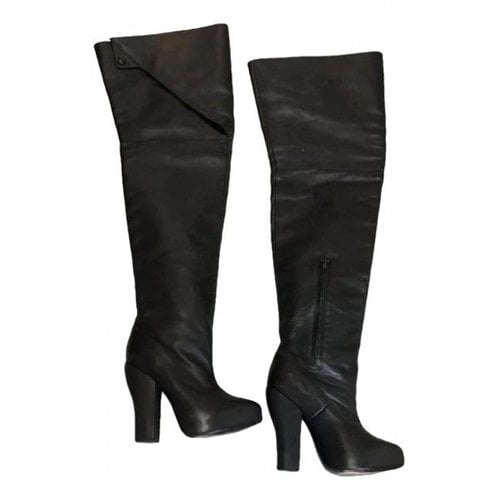 Pre-owned Carven Leather Boots In Black