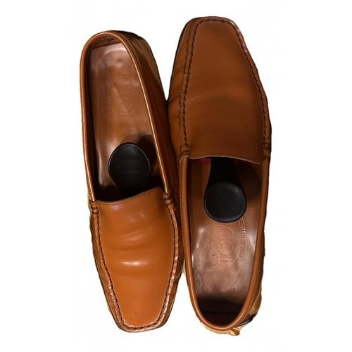 Pre-owned Tod's Leather Flats In Camel