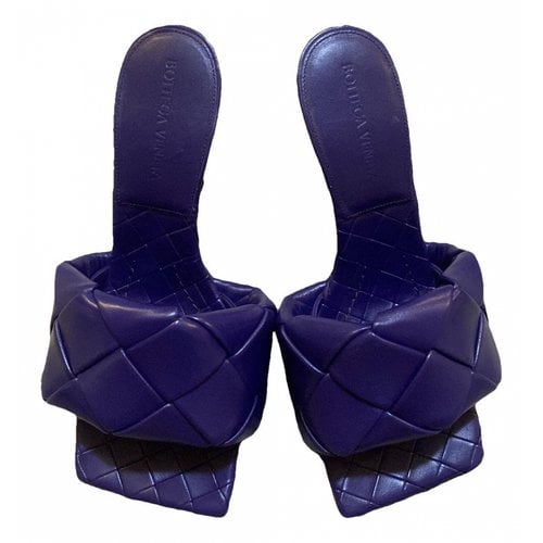 Pre-owned Bottega Veneta Lido Leather Sandal In Purple