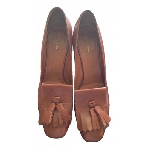 Pre-owned Dries Van Noten Leather Flats In Camel