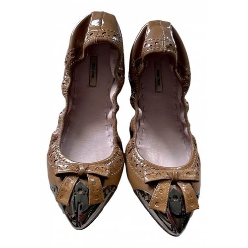 Pre-owned Miu Miu Patent Leather Ballet Flats In Camel