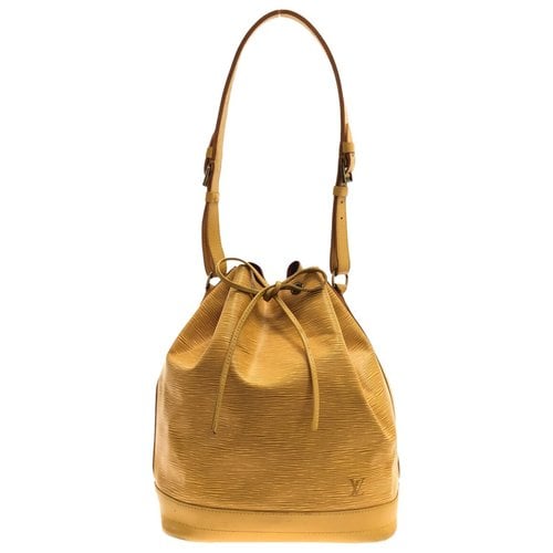 Pre-owned Louis Vuitton Noã© Leather Handbag In Yellow