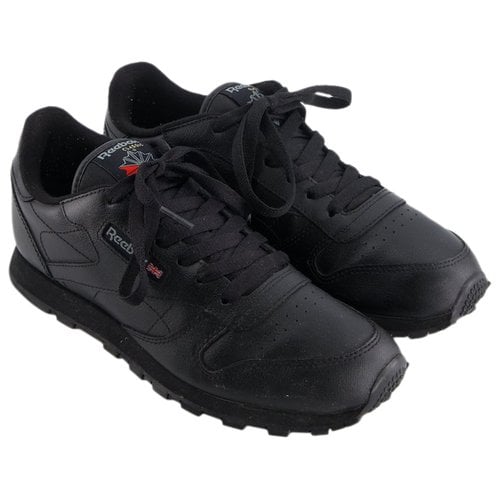 Pre-owned Reebok Leather Trainers In Black