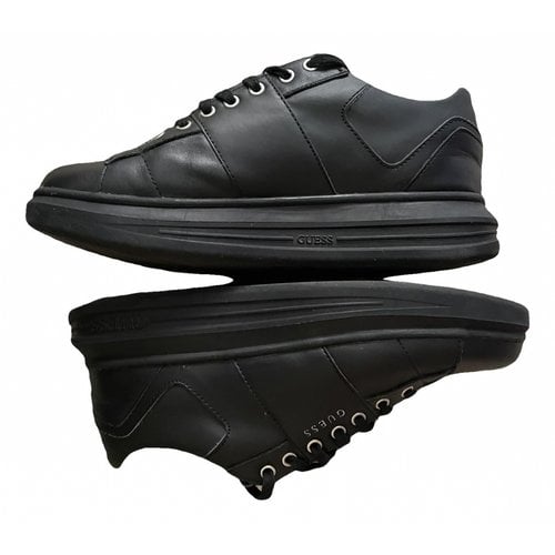 Pre-owned Guess Leather Low Trainers In Black