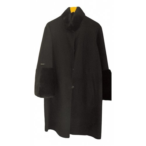 Pre-owned Manzoni 24 Wool Coat In Black