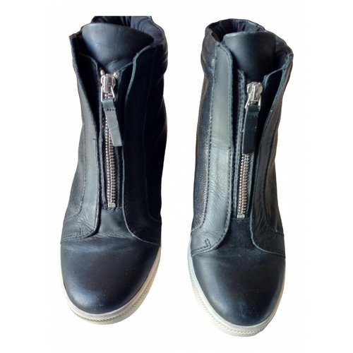 Pre-owned Donna Karan Leather Boots In Black