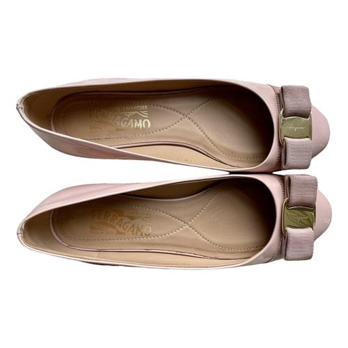 Pre-owned Ferragamo Patent Leather Flats In Beige
