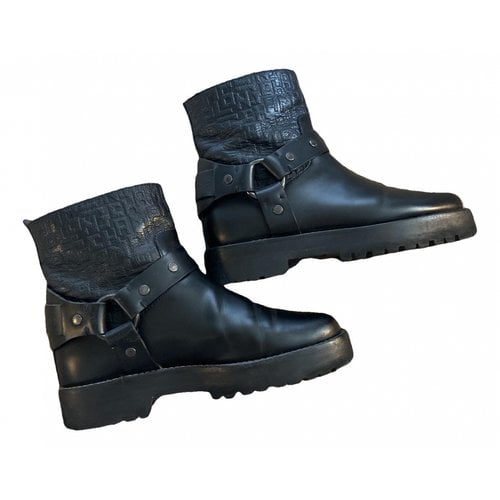 Pre-owned Longchamp Leather Biker Boots In Black
