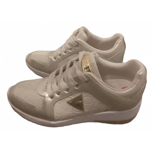 Pre-owned Guess Cloth Trainers In Beige