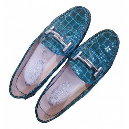 Pre-owned Tod's Gommino Patent Leather Flats In Green